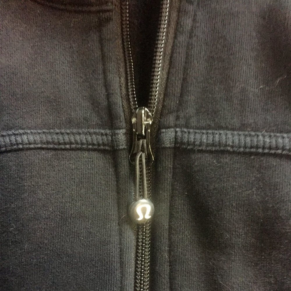 Lululemon Special Edition Scuba Hoodie With Muted Grey Design On Back 📌SOLD - Picture 9 of 12